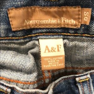 Abercrombie & Fitch Jeans - Abercrombie Fitch Medum Washed Bootcut Frayed 0S Abercrombie & Fitch Jeans - Abercrombie Fitch Medum Washed Bootcut Frayed 0S
